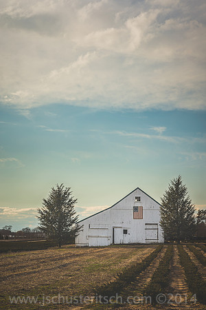 Laurel Flag Barn