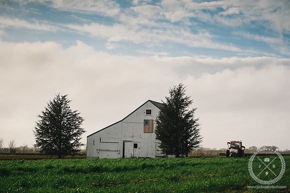 Laurel Flag Barn