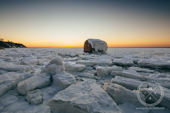 Icebergs at Beachcomber